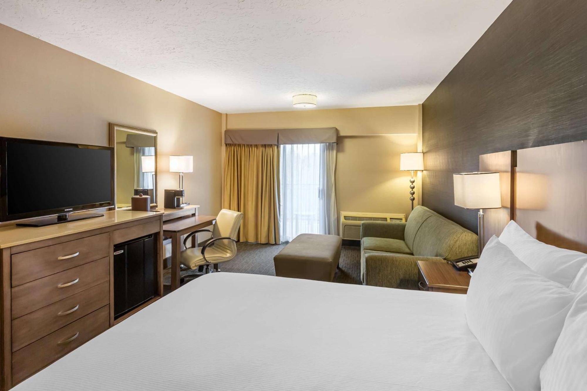 Best Western Plus Cotton Tree Inn Sandy Exterior photo