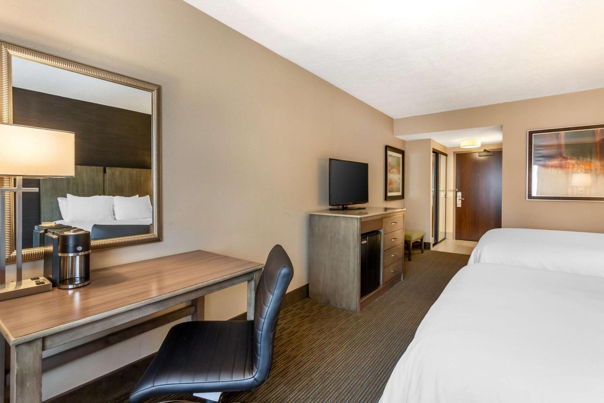 Best Western Plus Cotton Tree Inn Sandy Exterior photo